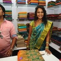 Sonia Deepti inaugurates silk showroom - Pictures